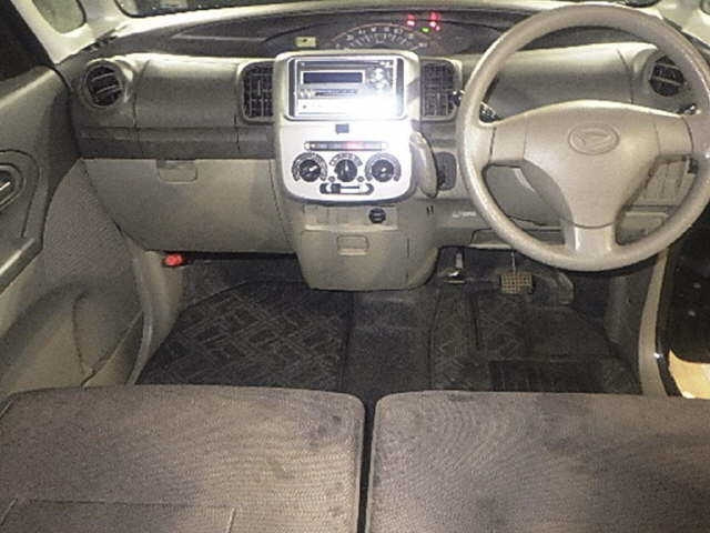DAIHATSU TANTO 2011