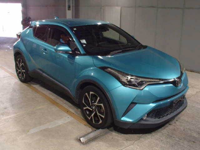 TOYOTA C-HR 2016