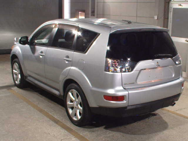 MITSUBISHI OUTLANDER 2010