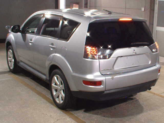 MITSUBISHI OUTLANDER 2010