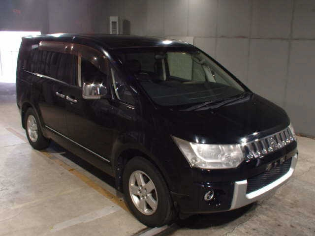 MITSUBISHI DELICA D5 2012