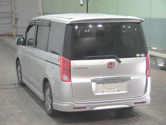 HONDA STEP WAGON 2010