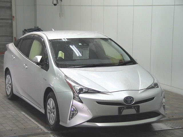 TOYOTA PRIUS 2018