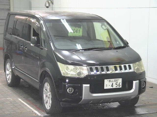 MITSUBISHI DELICA D5 2012
