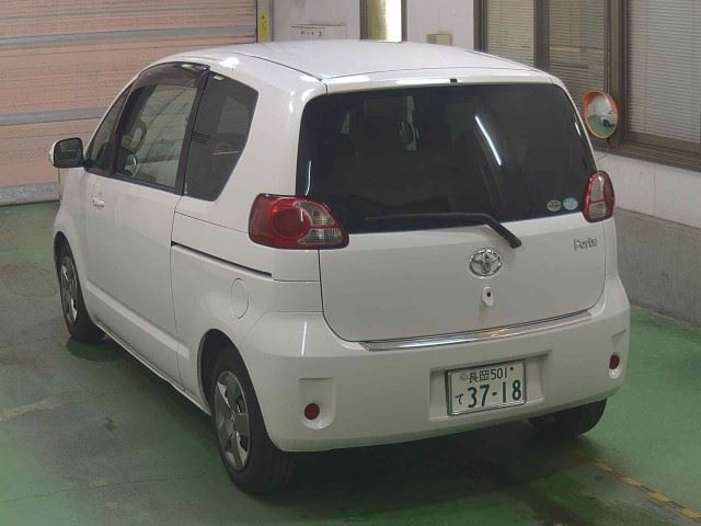 TOYOTA PORTE 2008