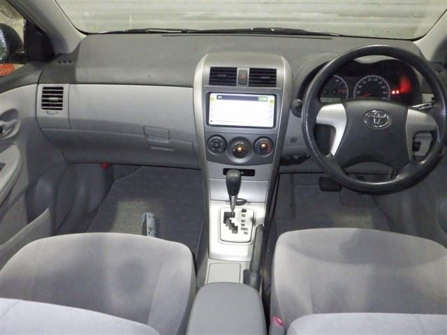 TOYOTA COROLLA AXIO 2011