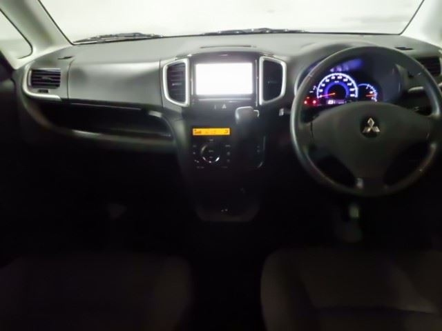 MITSUBISHI DELICA D2 2011