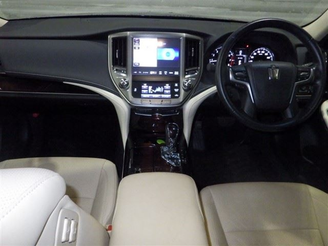 TOYOTA CROWN 2015