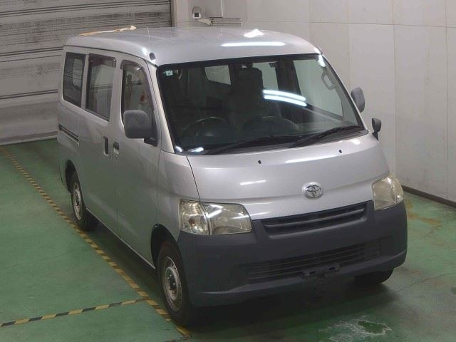 TOYOTA TOWN ACE VAN 2009