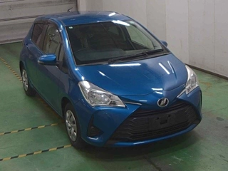 TOYOTA VITZ 2017