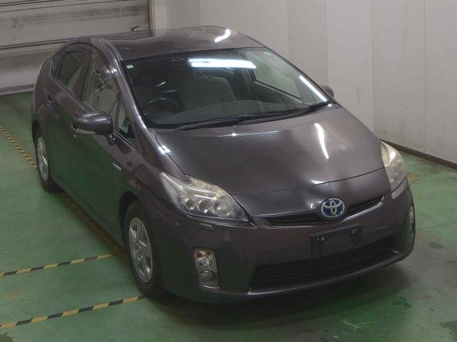 TOYOTA PRIUS 2011