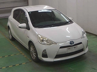 TOYOTA AQUA 2012