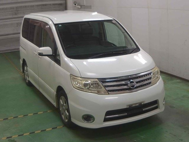 NISSAN SERENA 2010