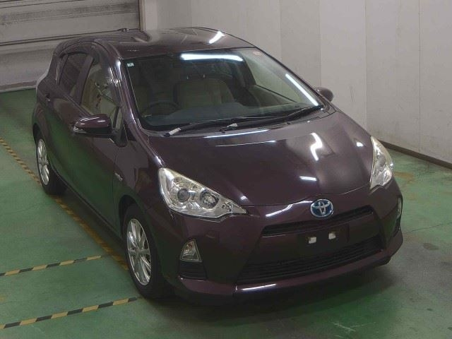 TOYOTA AQUA 2014