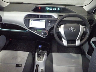 TOYOTA AQUA 2012