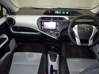 TOYOTA AQUA 2013