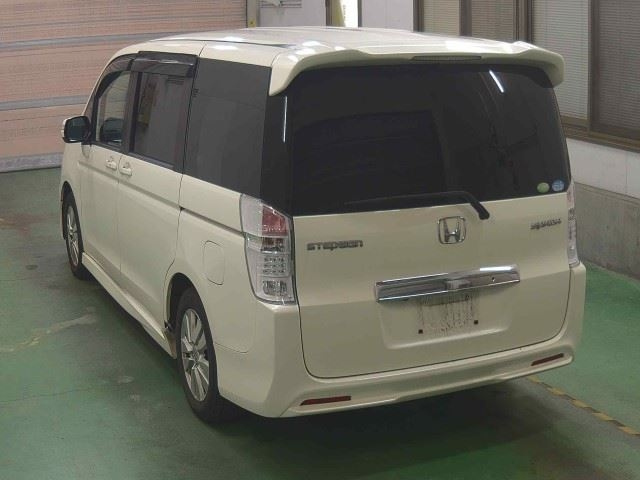 HONDA STEP WAGON 2010
