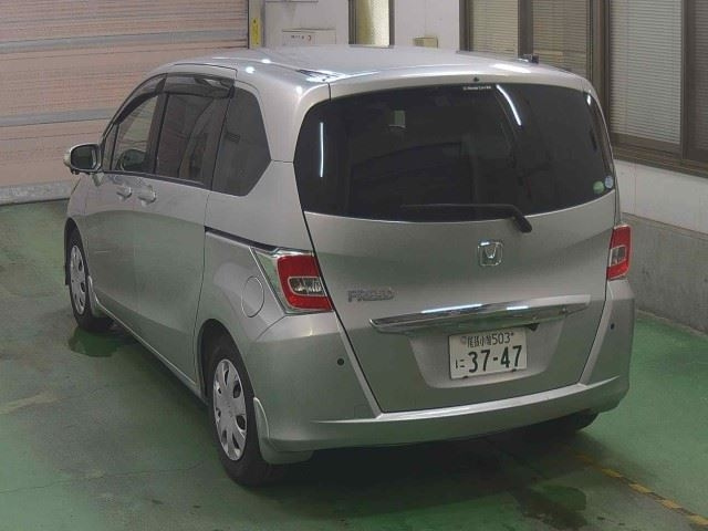 HONDA FREED 2015