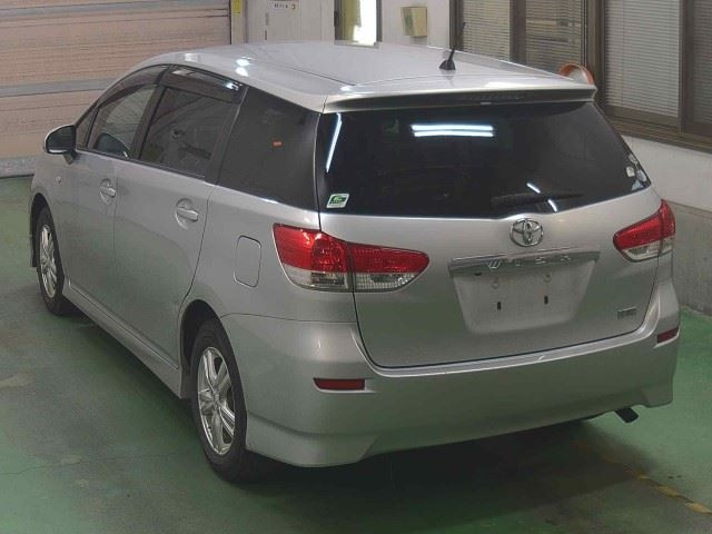 TOYOTA WISH 2009