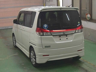MITSUBISHI DELICA D2 2012