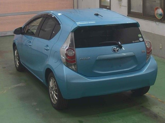 TOYOTA AQUA 2014