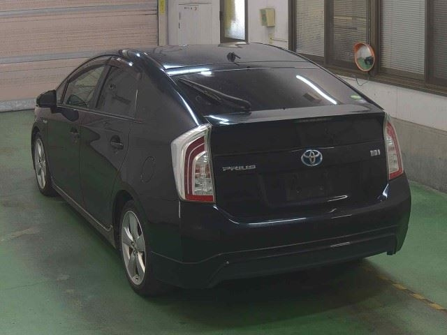 TOYOTA PRIUS 2012