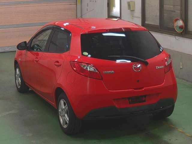 MAZDA DEMIO 2010