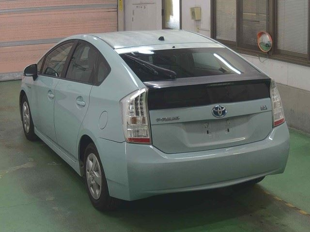 TOYOTA PRIUS 2010