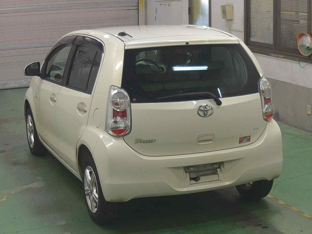 TOYOTA PASSO 2010