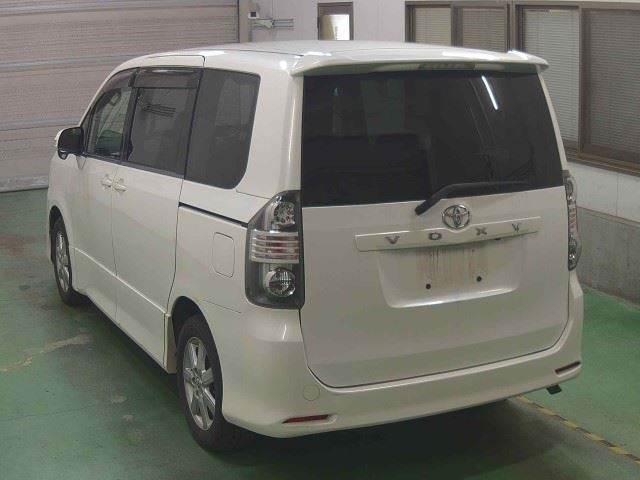TOYOTA VOXY 2008