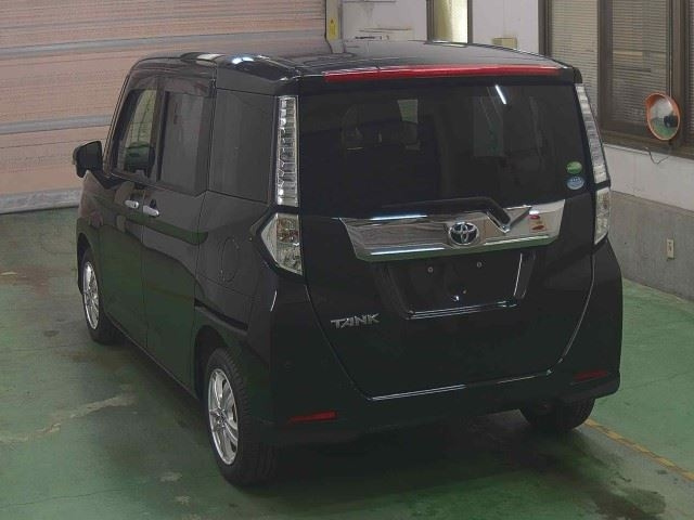 TOYOTA TANK 2020