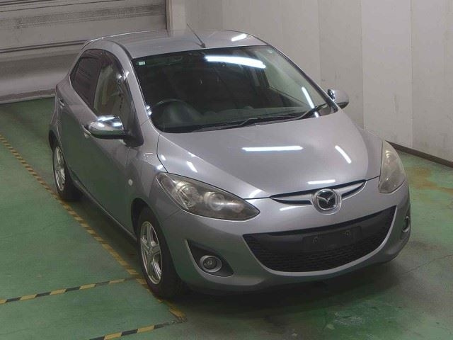MAZDA DEMIO 2012