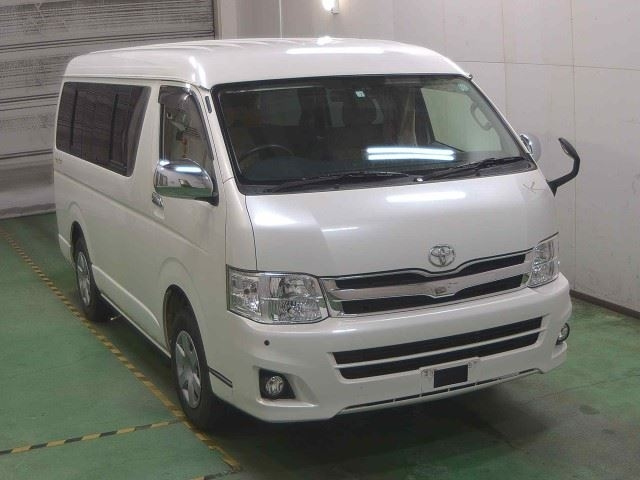 TOYOTA HIACE 2014