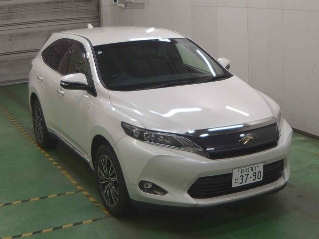 TOYOTA HARRIER 2017