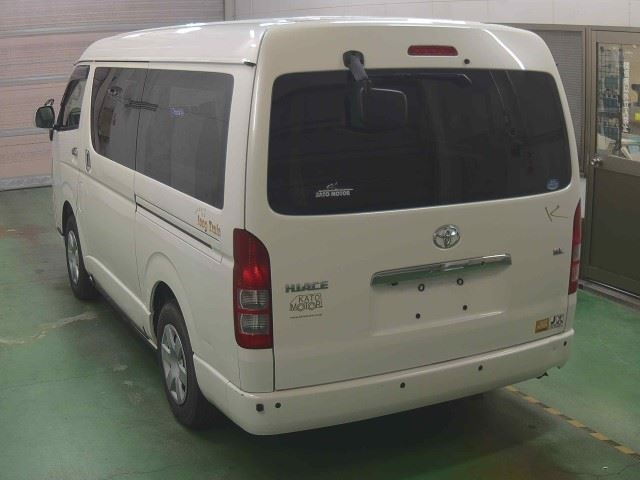 TOYOTA HIACE 2014