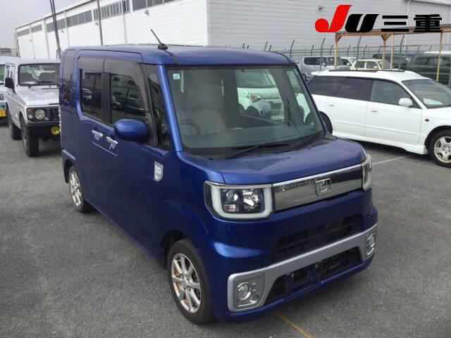 DAIHATSU WAKE 2015