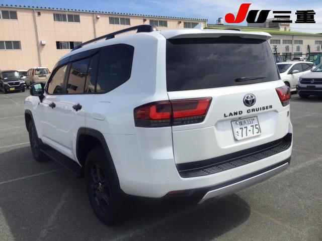 TOYOTA LAND CRUISER 2023