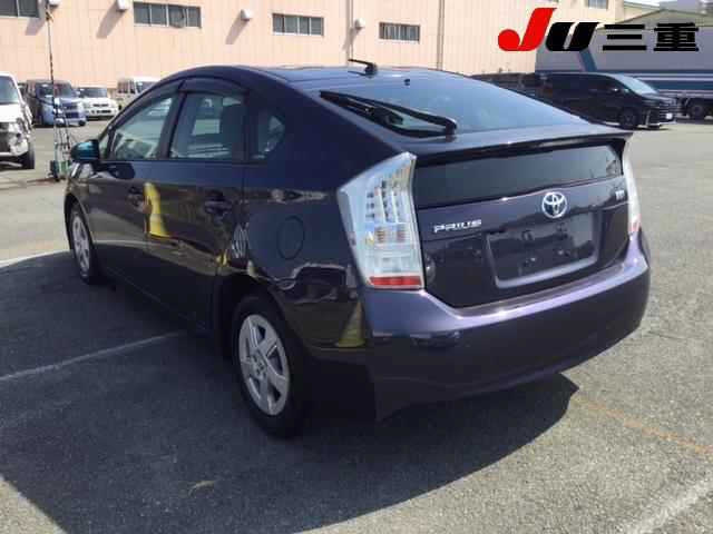 TOYOTA PRIUS 2011