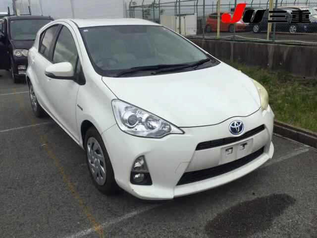 TOYOTA AQUA 2012