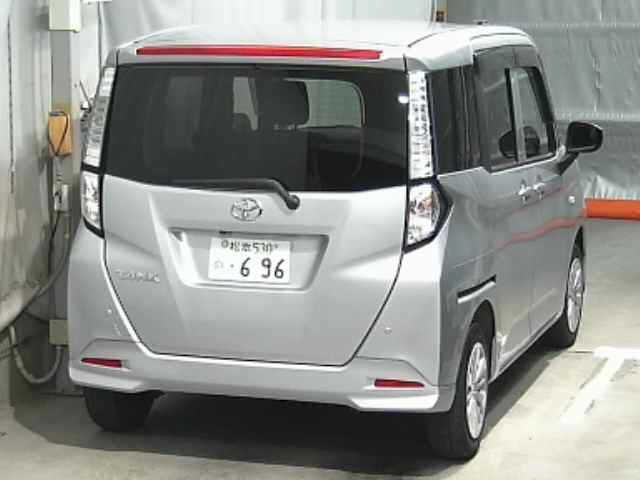 TOYOTA TANK 2017