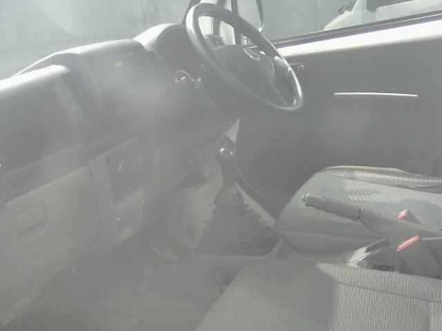 NISSAN CLIPPER TRUCK 2013