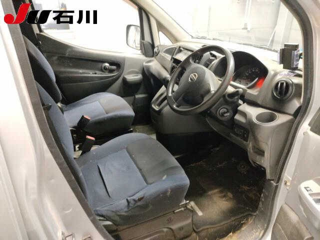 NISSAN NV200 2012