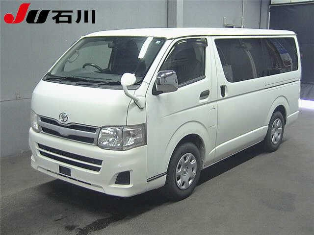 TOYOTA HIACE VAN 2013