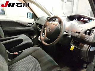 NISSAN SERENA 2011