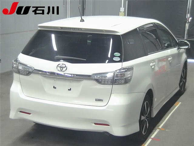 TOYOTA WISH 2016