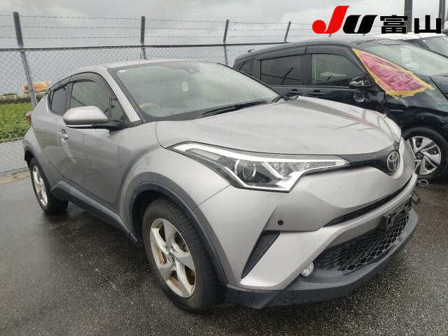 TOYOTA C-HR 2017