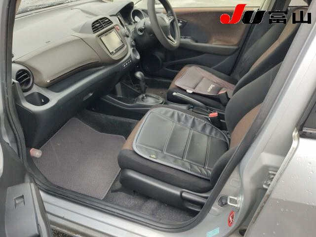 HONDA FIT SHUTTLE 2014