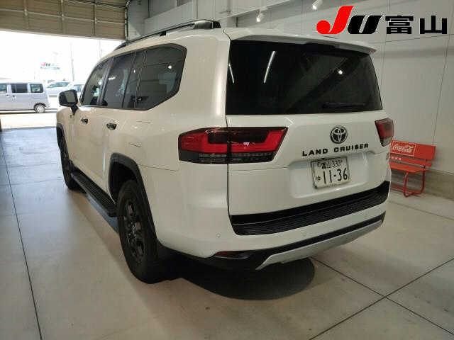 TOYOTA LAND CRUISER 2021