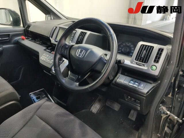 HONDA STEP WAGON 2011