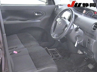 DAIHATSU TANTO 2011